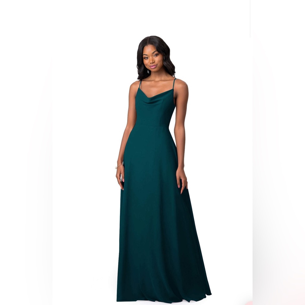 AZAZIE DAENERYS
A-Line Chiffon Floor-Length Dress Pine